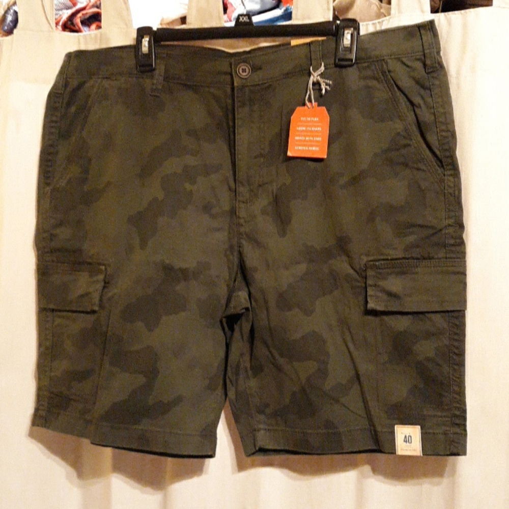 Camo green hicking short